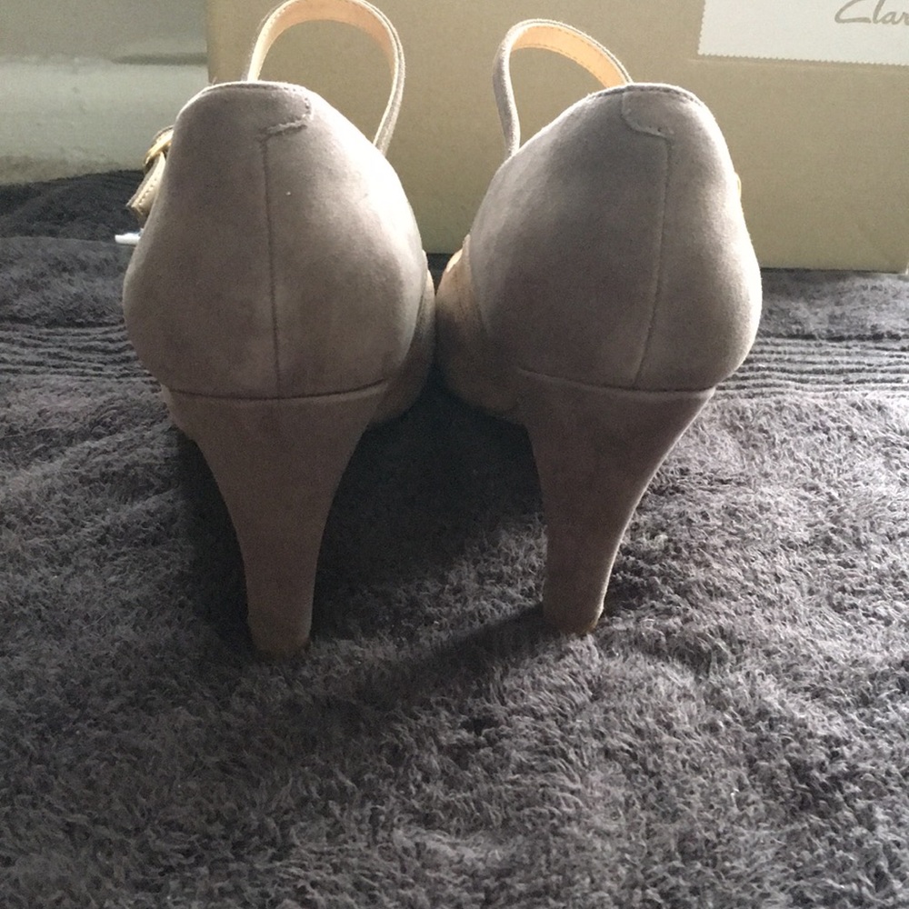 Heels - Picture 7 of 7